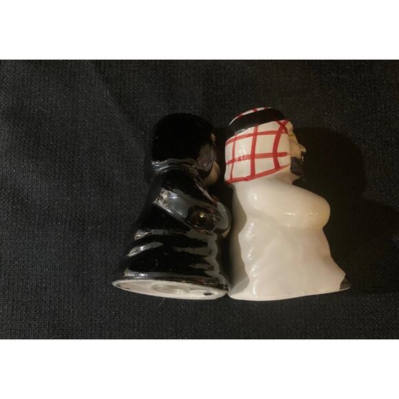 Rare Muslim Couple Salt and Pepper Shaker EURO Collection Dubai Made in P.R.C. - Picture 9 of 11